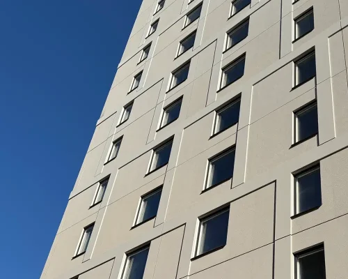 Matrisgjuten fasad Tumba Centrum
